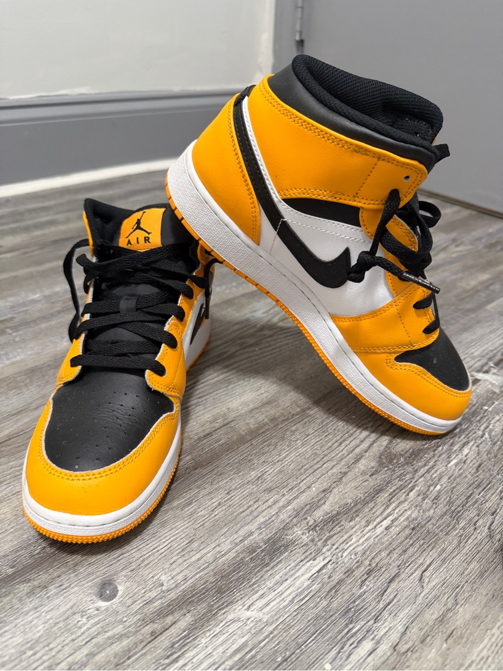Nike Air Jordan 1 Mid Yellow Black White
